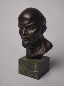 Бюст "В.И. Ленин"